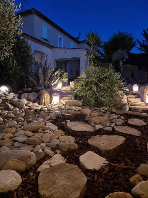 Une Oasis Au Pays De Cezanne Aix-en-Provence Eksteriør bilde